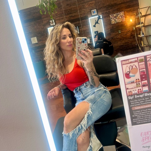 Meet your Posher, Carissa - Picture 5 of 14